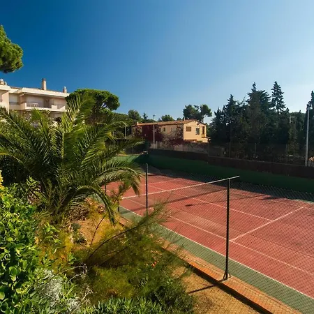 Sleeps 6 Pool Apartment Calella De Palafrugell
