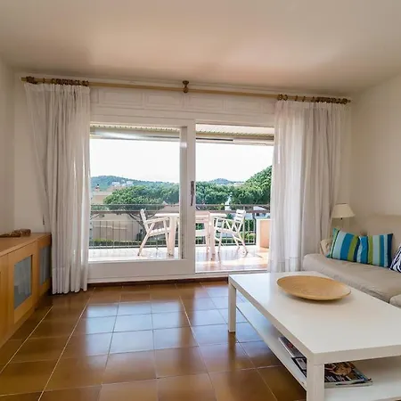Sleeps 6 Pool Apartment Calella De Palafrugell